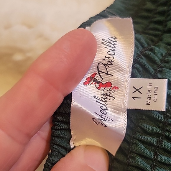 Perfectly Priscilla Tank Size 1X - Picture 3 of 4